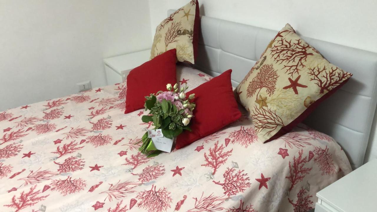 Arenada Private Rooms And Apartment Sud Каляри Екстериор снимка