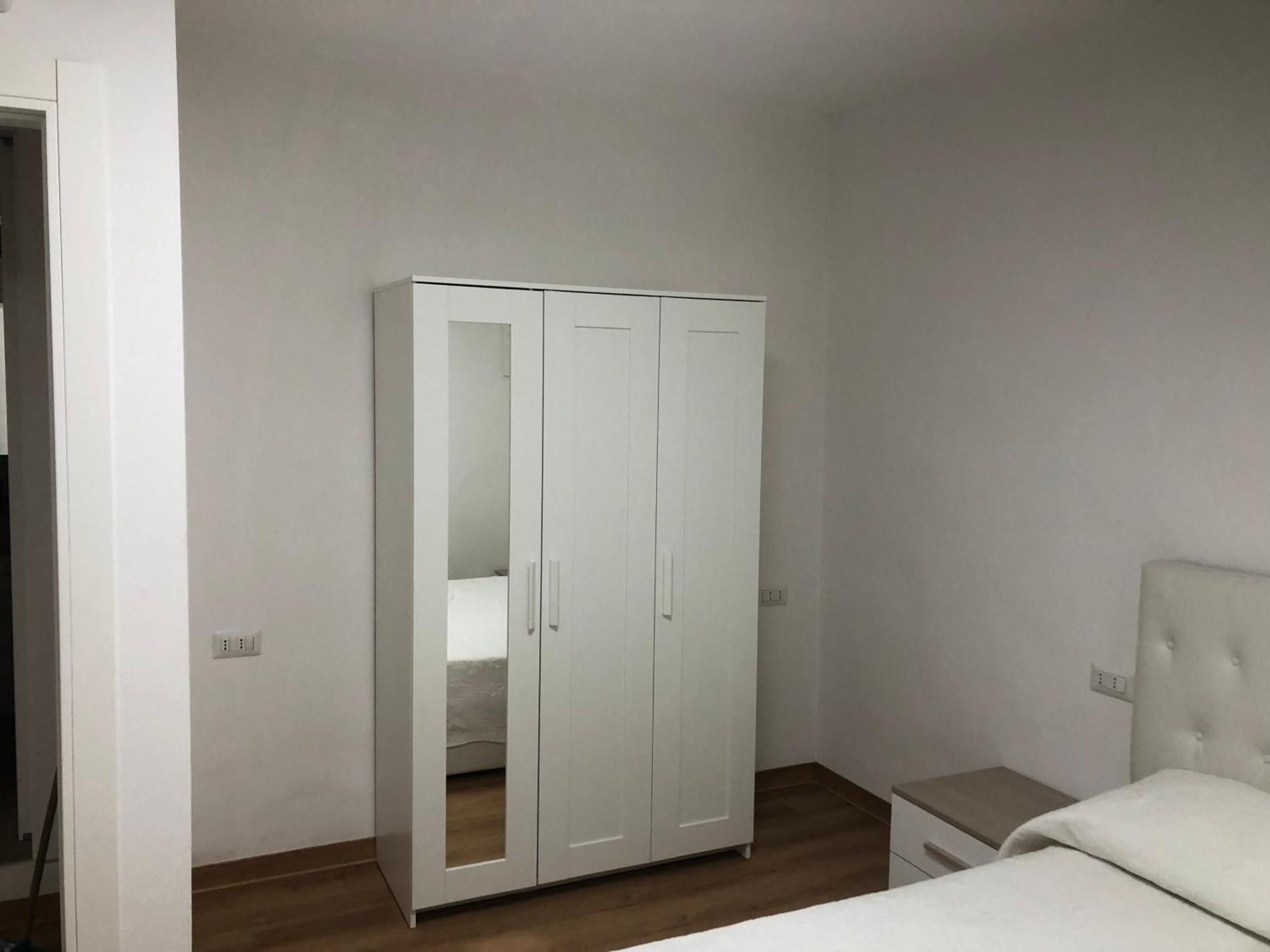 Arenada Private Rooms And Apartment Sud Каляри Екстериор снимка